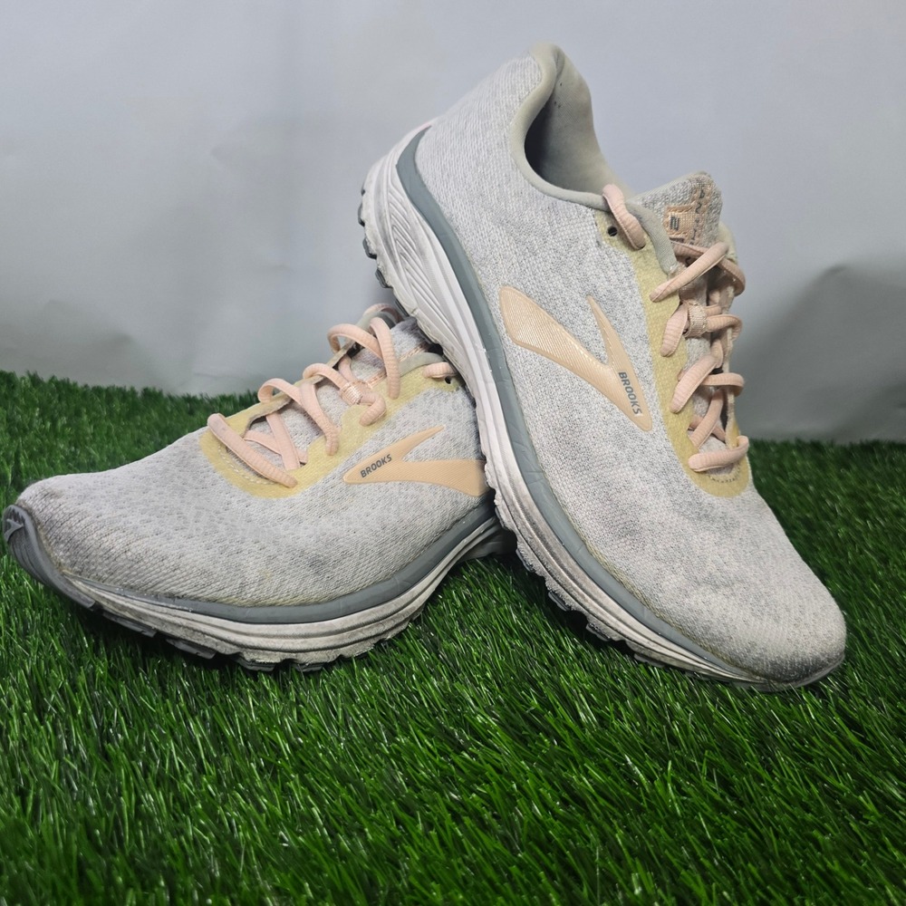 Brooks Women's Running Shoes in Light Gray and Pale Pink